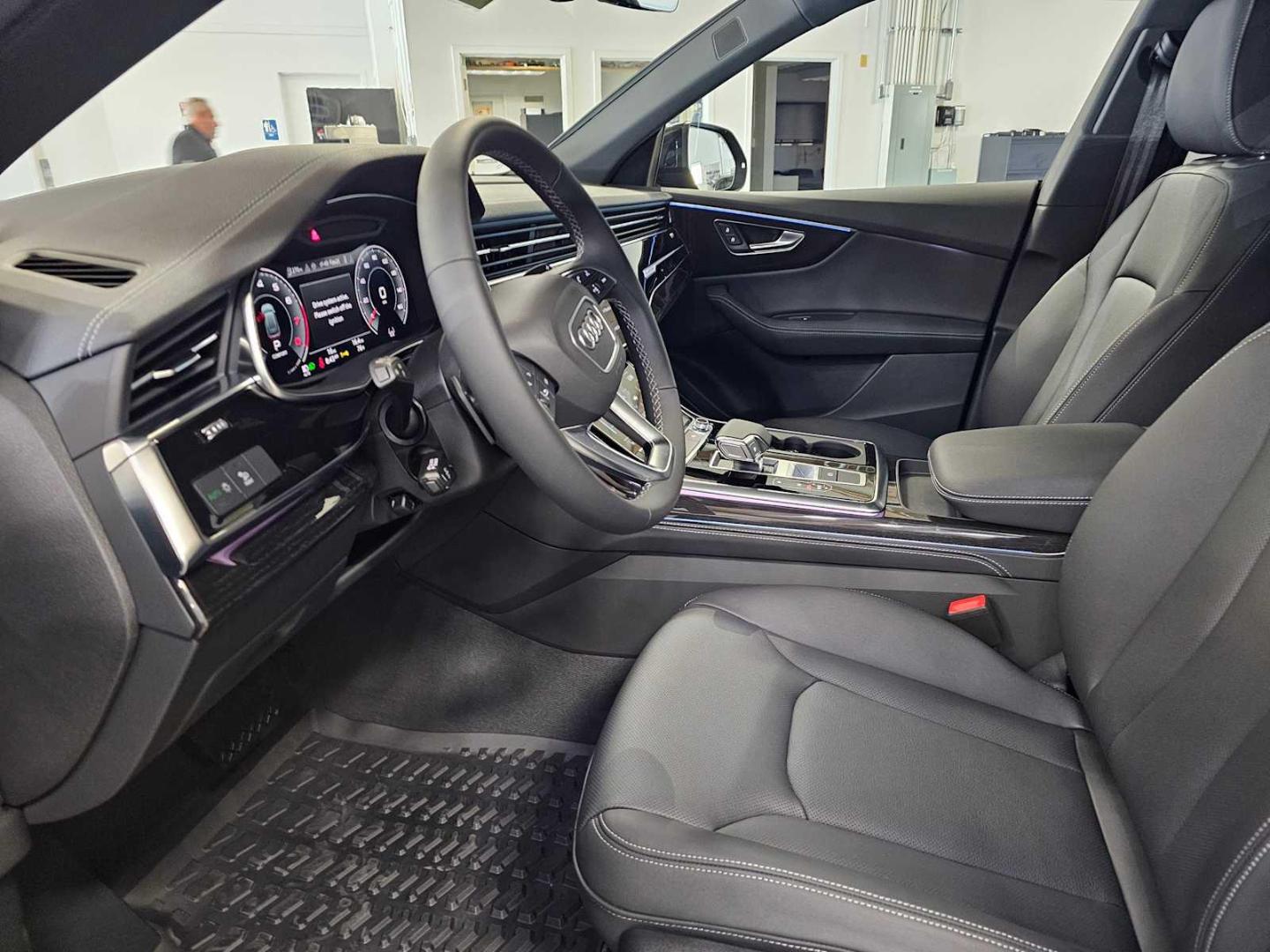 2025 Audi Q8 Premium Plus - Photo 20