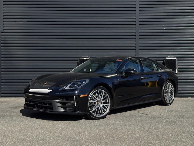 Photo of 2025 Porsche Panamera 