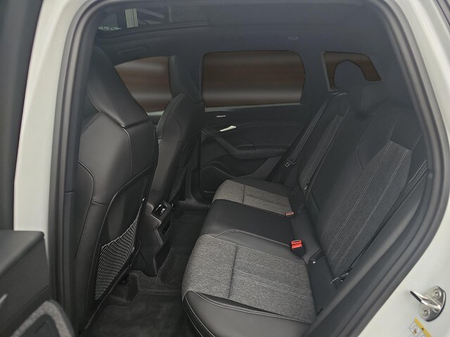 Image about Audi Q6 SUV e-tron e-tron performance