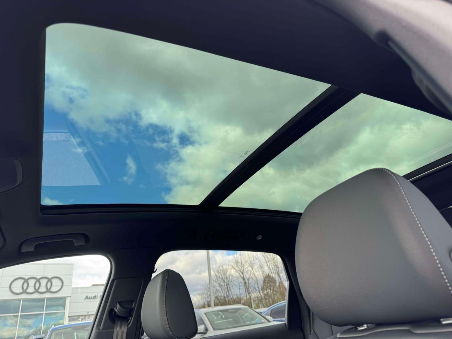 2026 Audi Q7 Premium - Photo 14