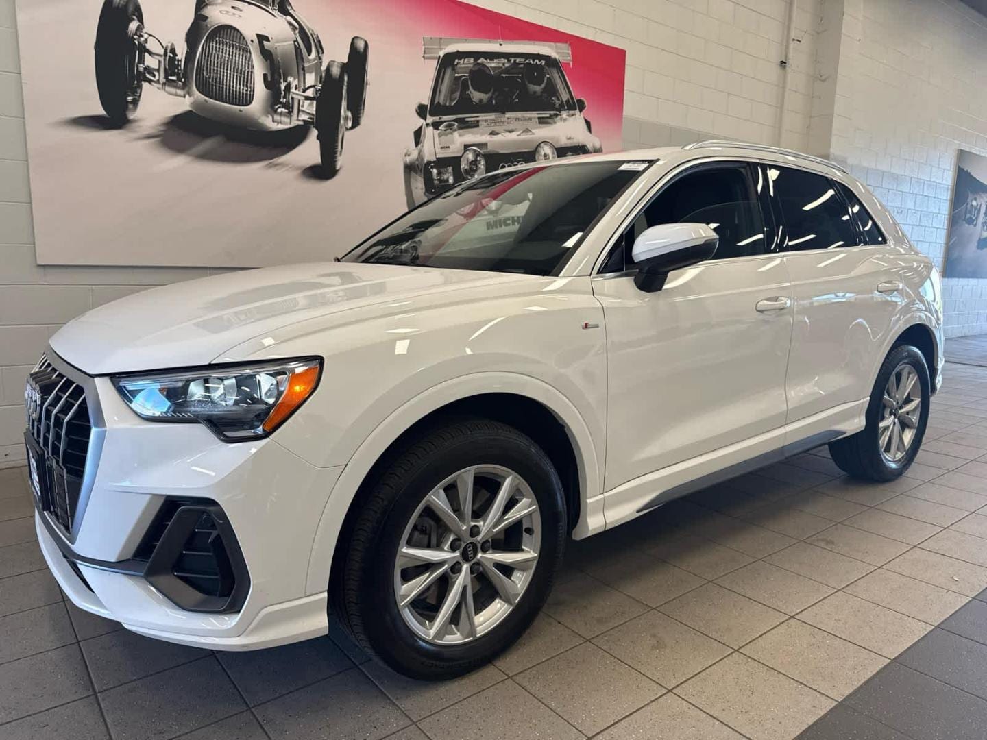 2021 Audi Q3 45 TFSI S Line Premium quattro's photo