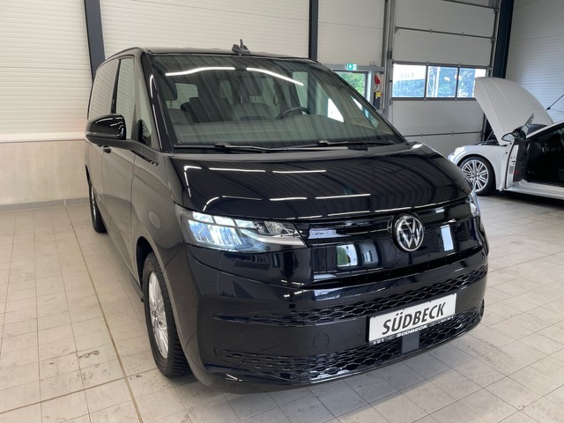 Volkswagen Multivan Basis-Modell
