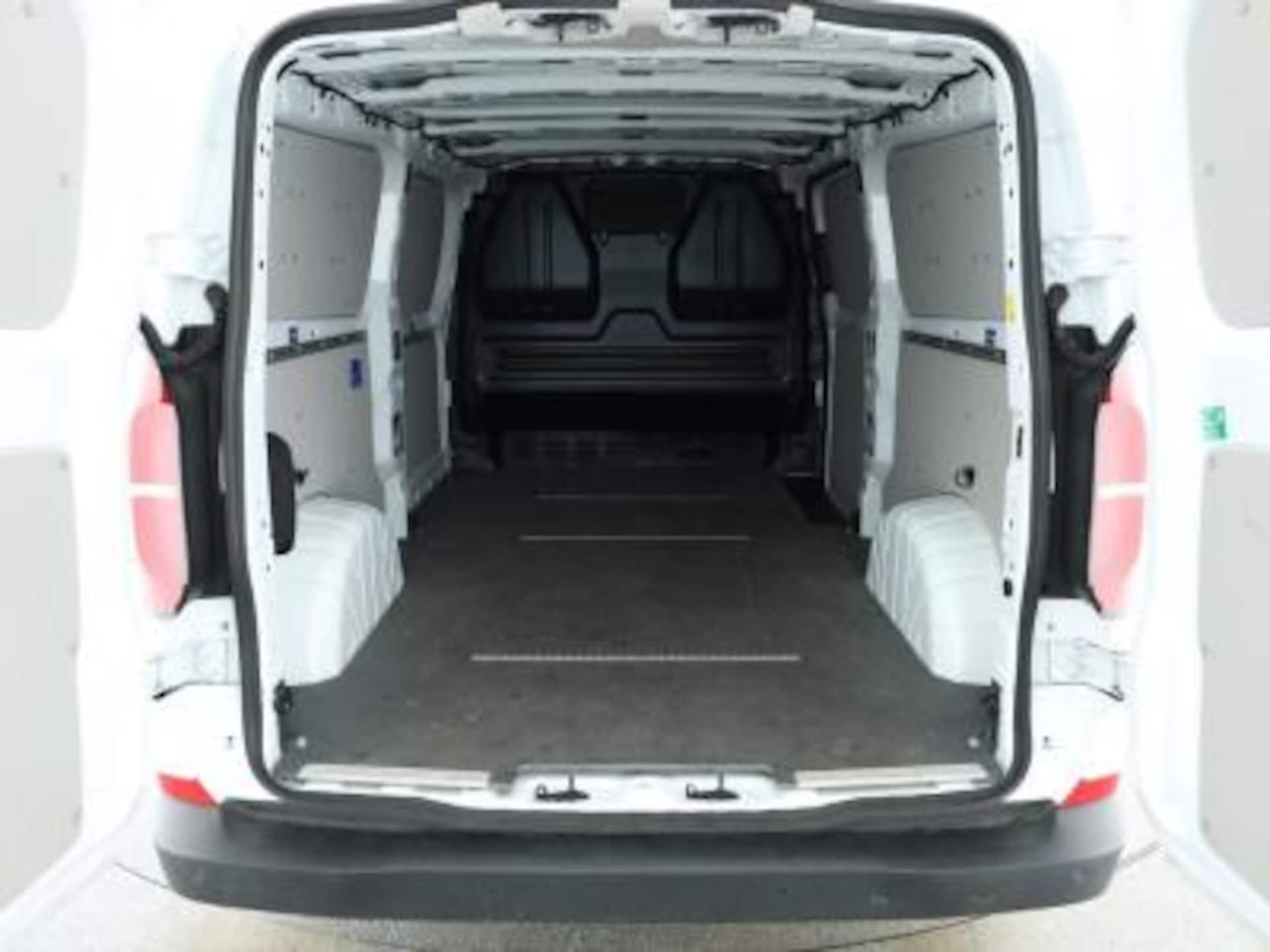 Volkswagen Transporter Kasten langer Radstand