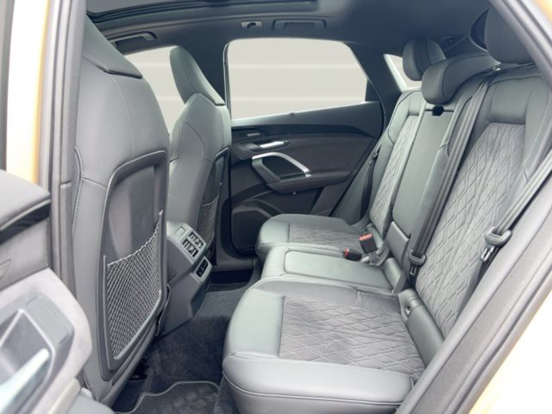 Audi Q5 Sportback edition one