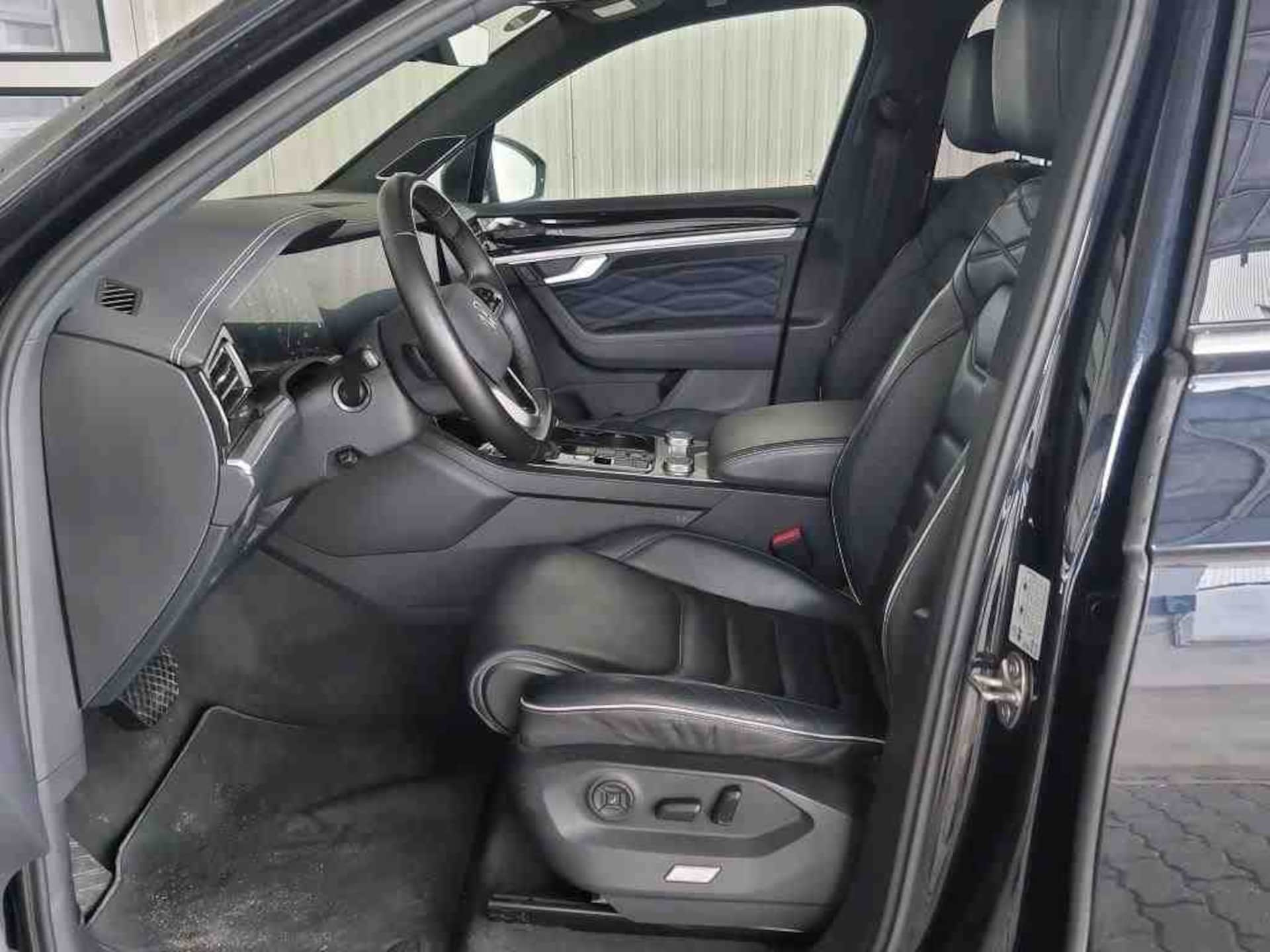 Volkswagen Touareg Elegance