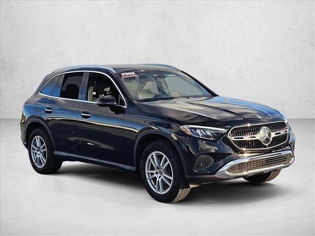 2025 Mercedes-Benz GLC 300