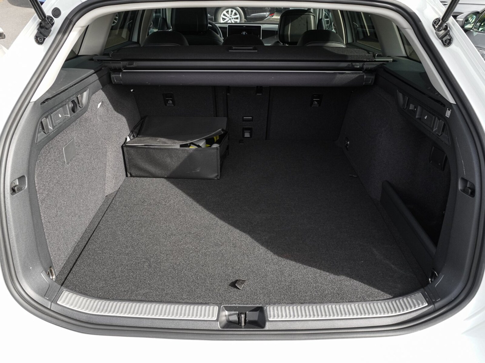 Volkswagen Passat – Bild 18