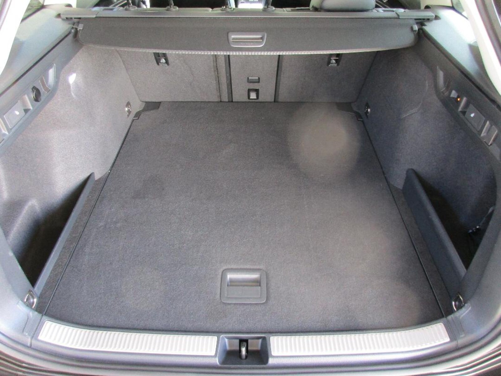 Volkswagen Passat – Bild 12