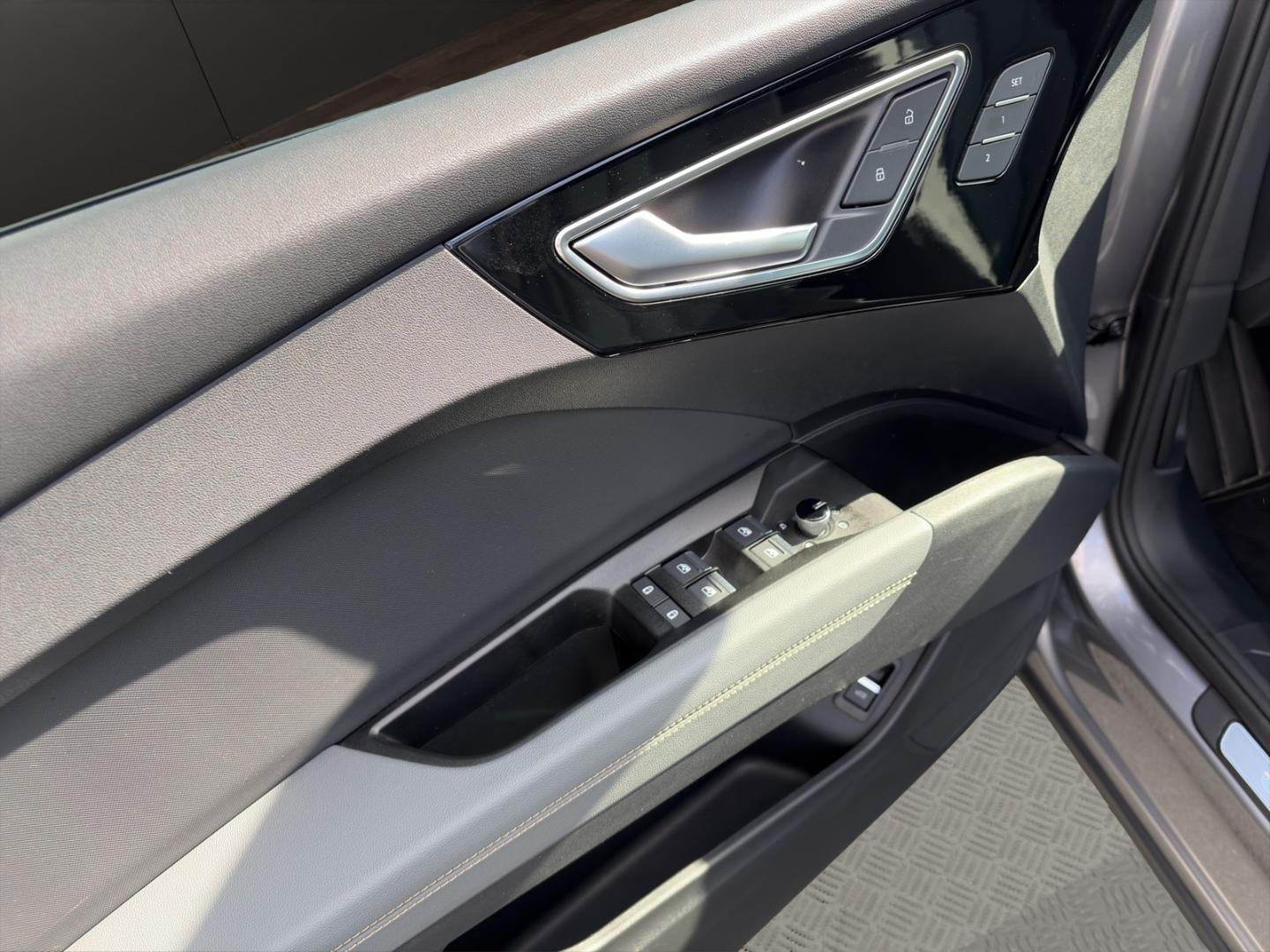 Bild über Audi Q4 Sportback e-tron 50 e-tron quattro - für weitere Informationen kontaktieren Sie den Audi Partner