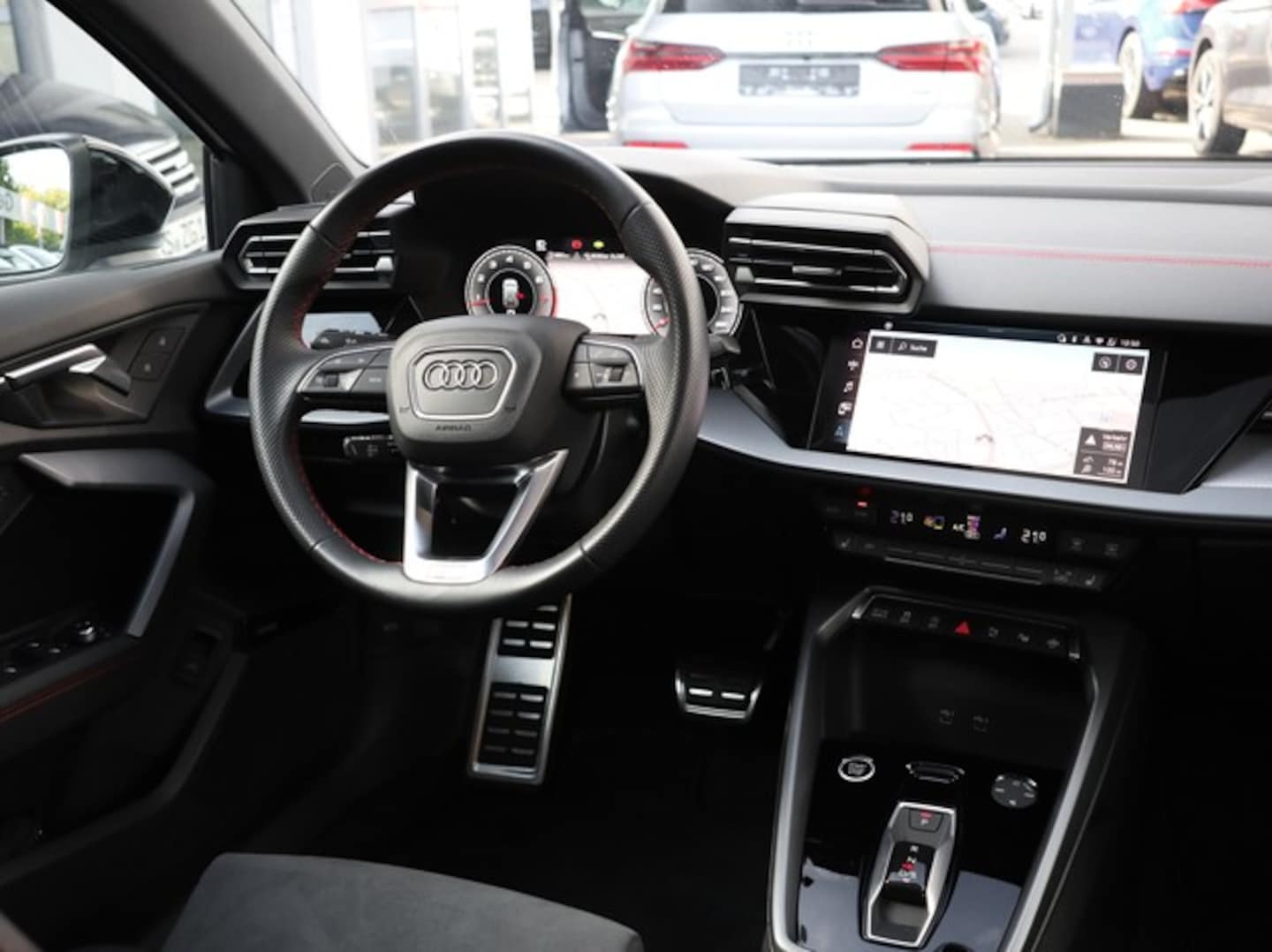 Bild über Audi A3 Sportback S line 35 TFSI S tronic - für weitere Informationen kontaktieren Sie den Audi Partner