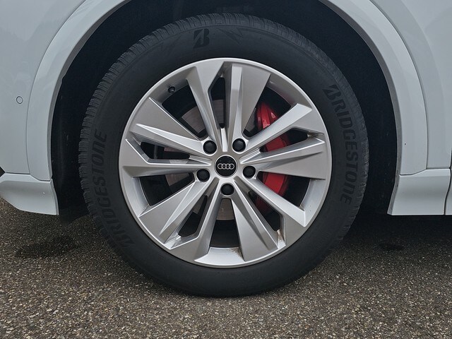 Image about Audi Q6 SUV e-tron e-tron performance