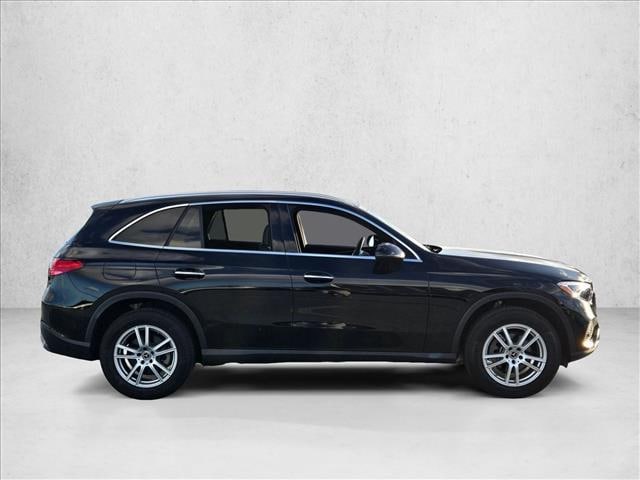 2025 Mercedes-Benz GLC 300