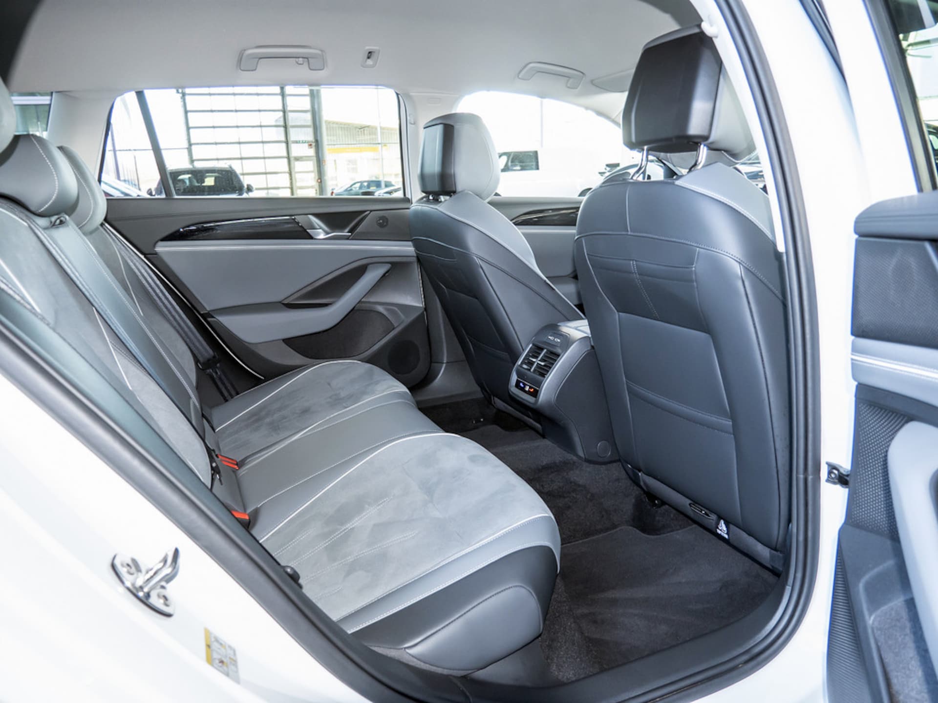 Volkswagen Passat Business