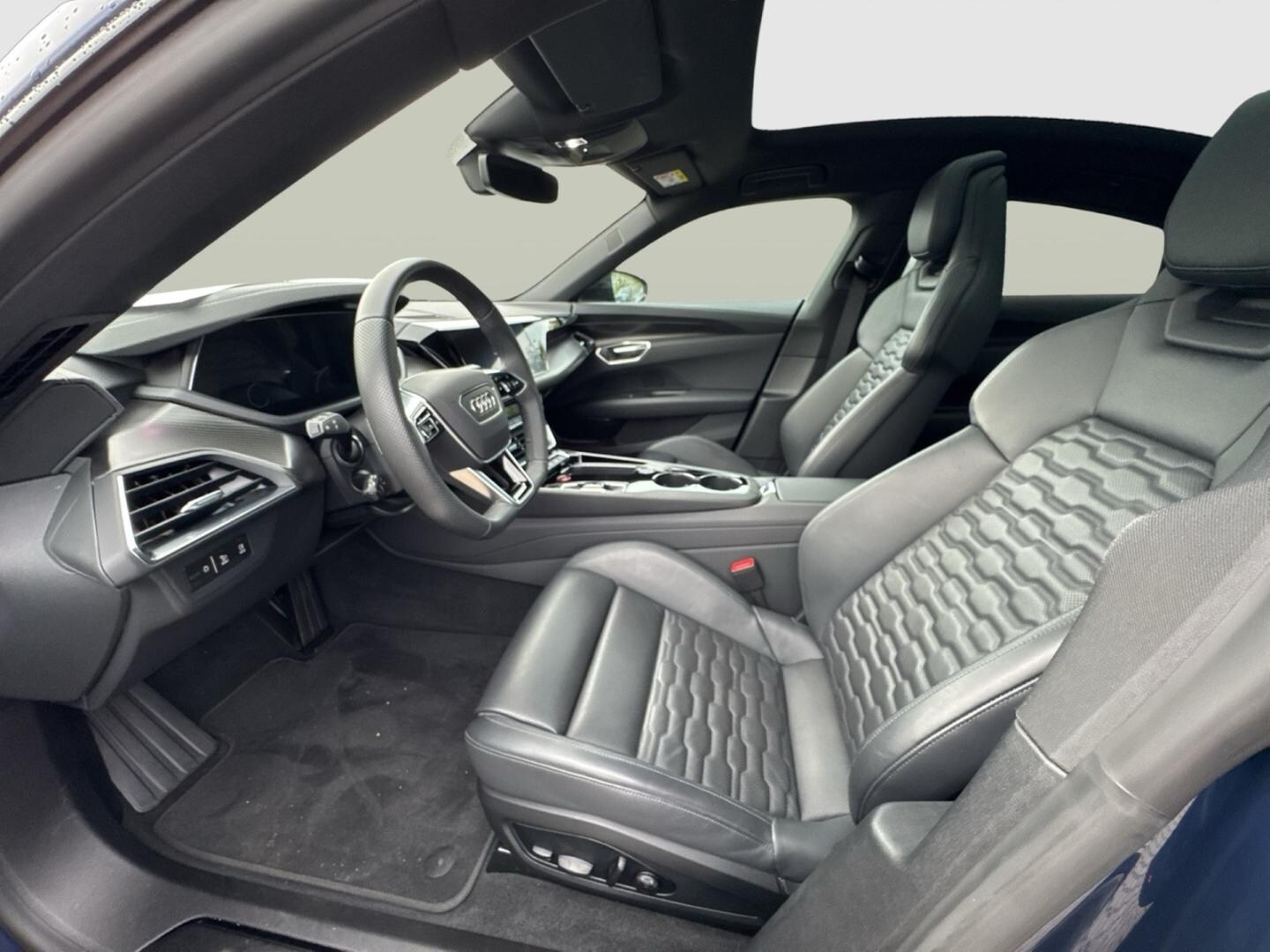 Bild über Audi e-tron GT e-tron quattro - für weitere Informationen kontaktieren Sie den Audi Partner
