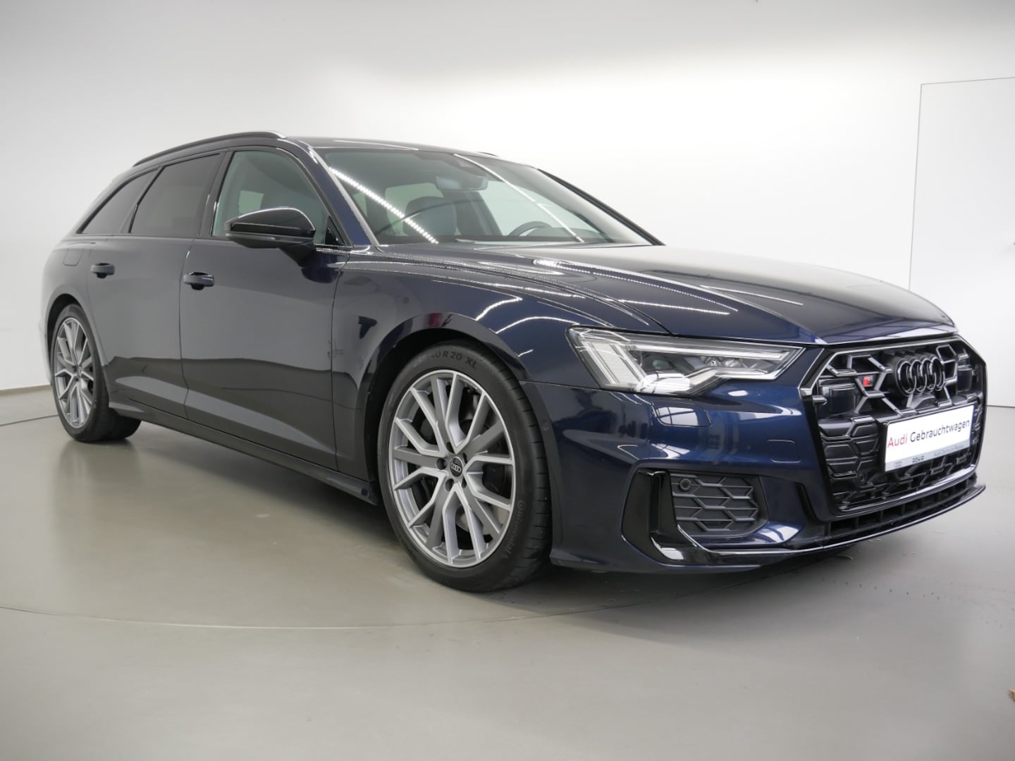 Bild über Audi S6 Avant TDI quattro tiptronic - für weitere Informationen kontaktieren Sie den Audi Partner