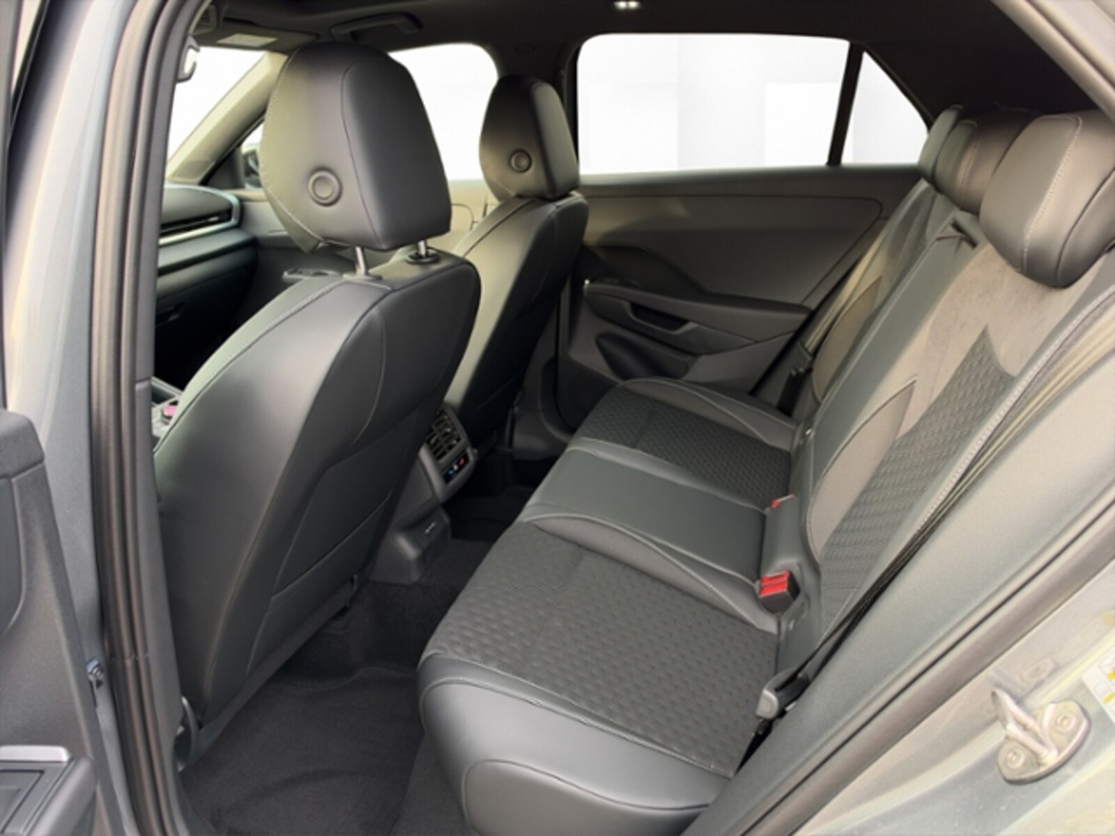 Volkswagen T-Roc – Bild 11