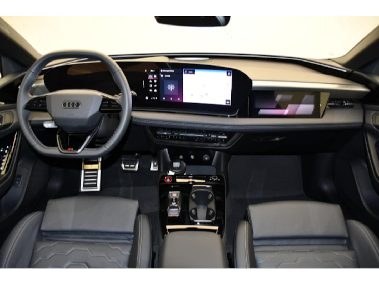 Bild über Audi A6 Avant e-tron e-tron - für weitere Informationen kontaktieren Sie den Audi Partner