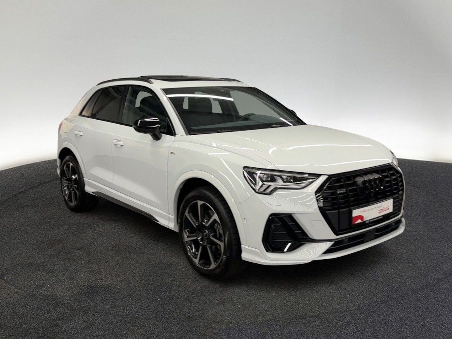 Bild über Audi Q3 TDI quattro 142 kW S tronic - für weitere Informationen kontaktieren Sie den Audi Partner