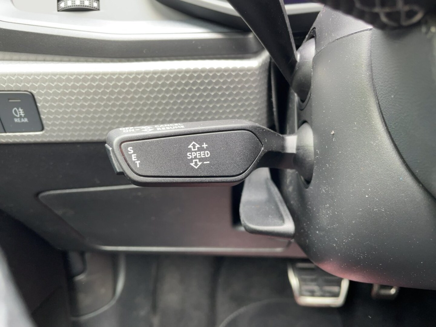 Bild über Audi A1 Sportback S line 35 TFSI S tronic - für weitere Informationen kontaktieren Sie den Audi Partner