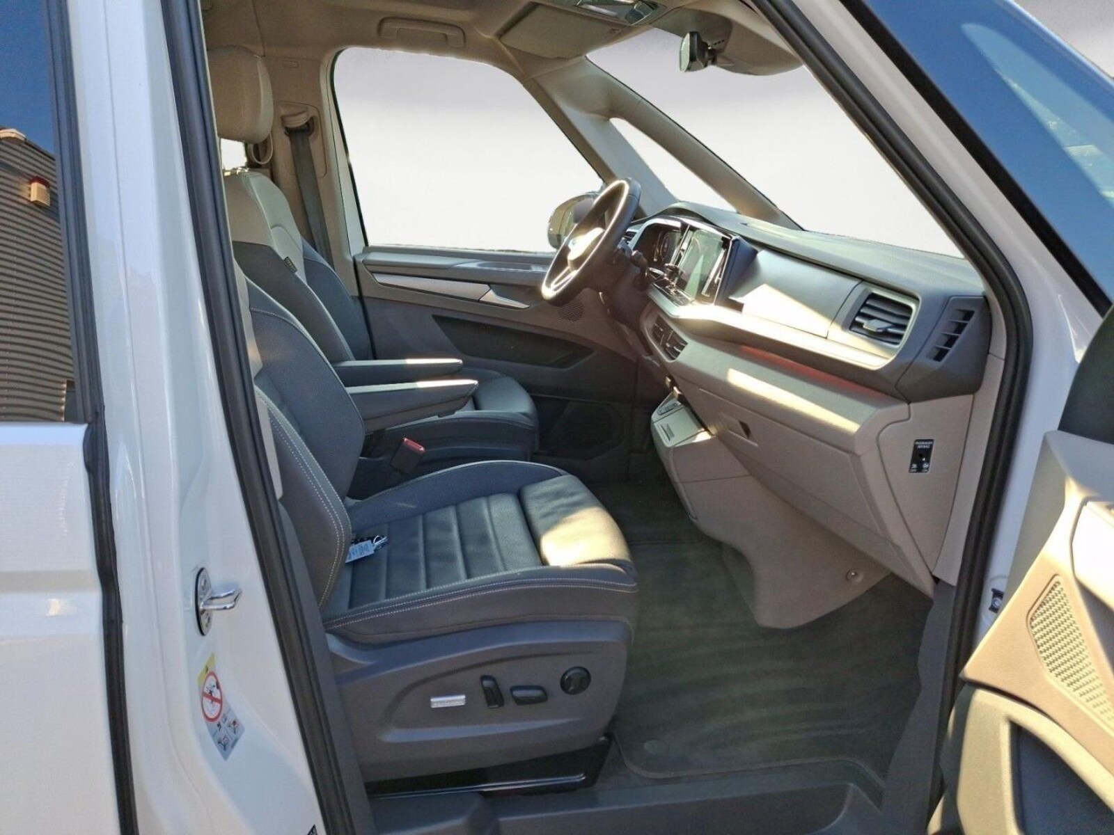 Volkswagen Multivan Langversion – Bild 13