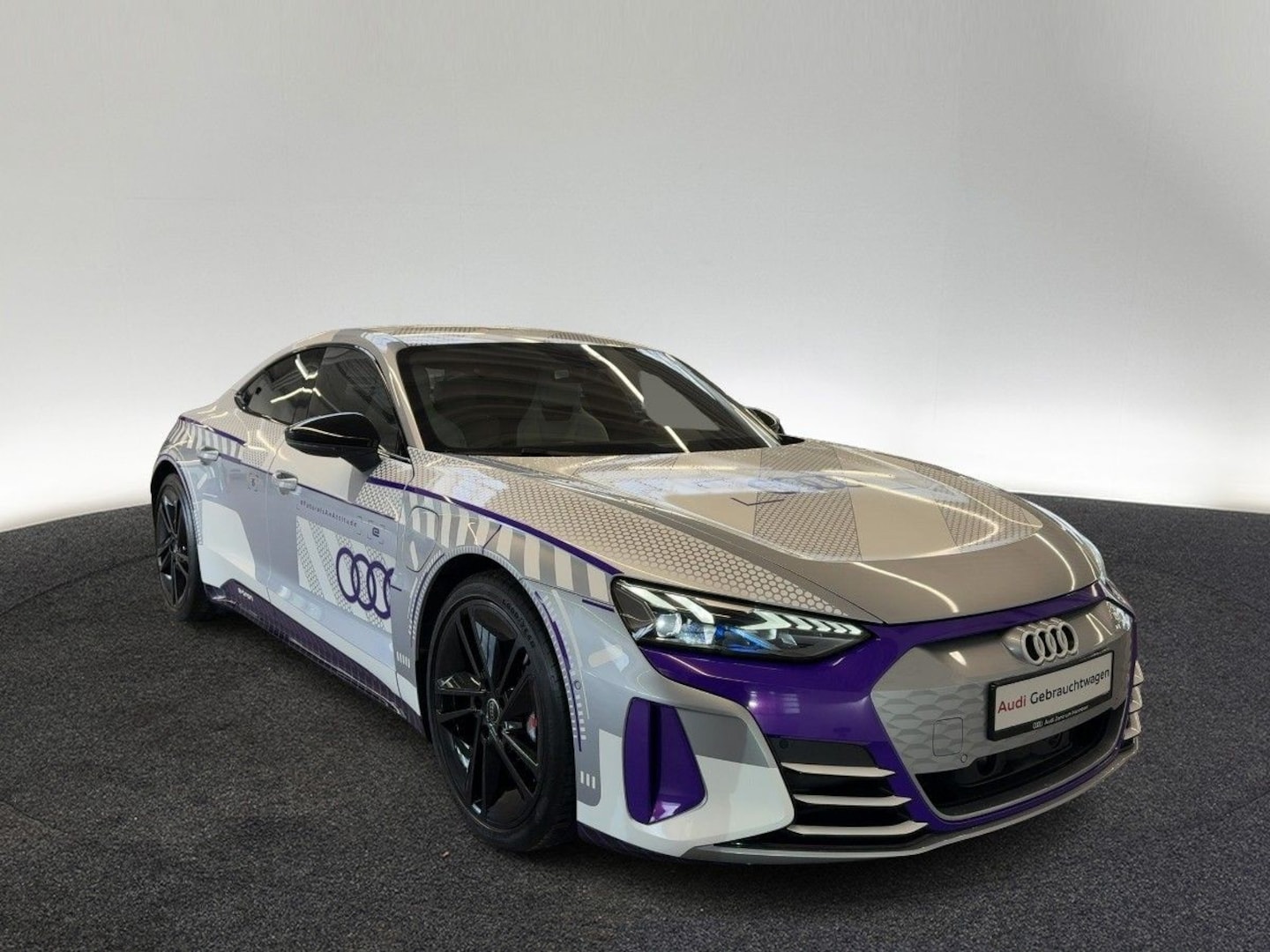 Bild über Audi RS e-tron GT e-tron quattro - für weitere Informationen kontaktieren Sie den Audi Partner