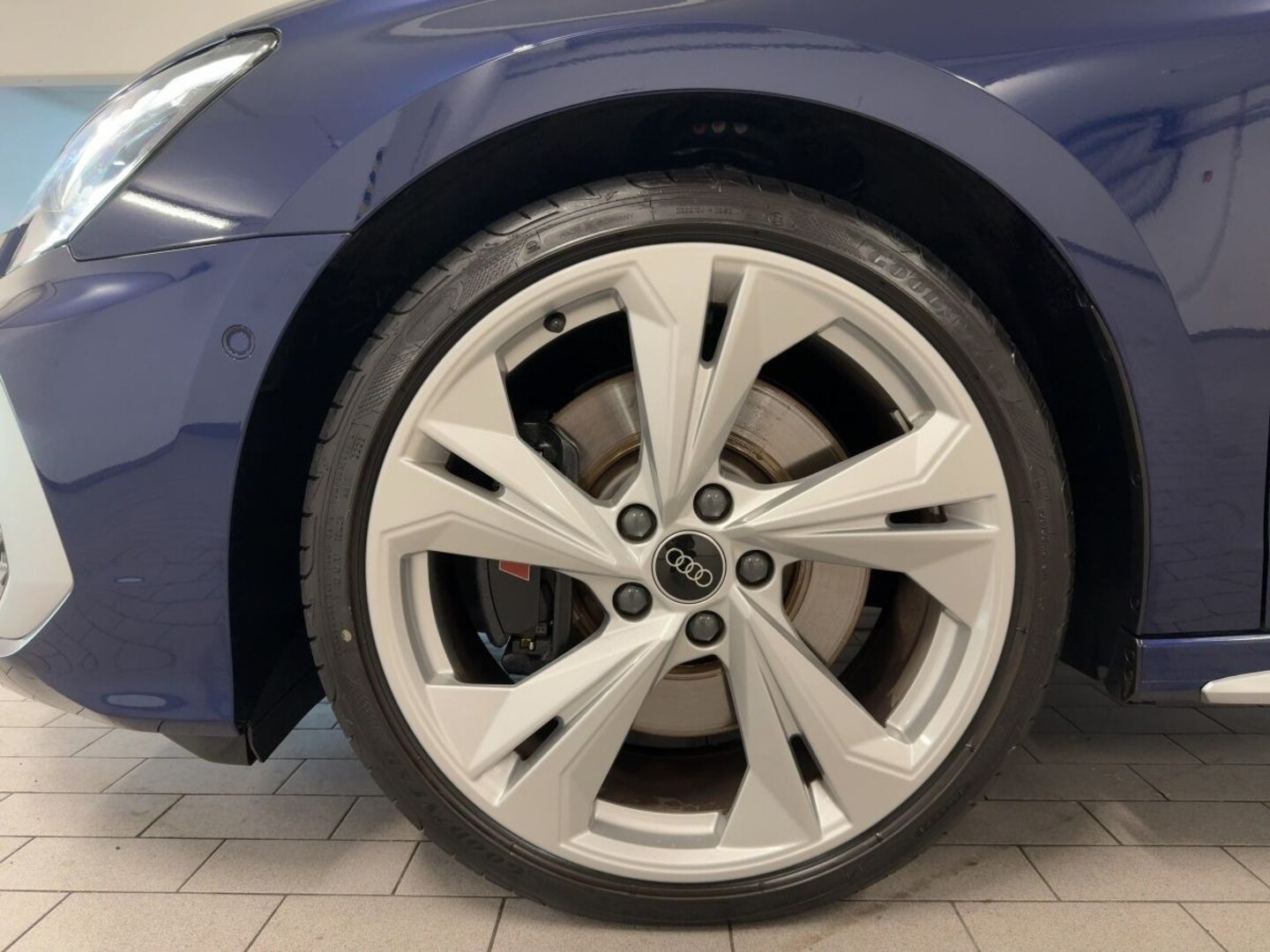 Bild über Audi S3 Sportback TFSI quattro S tronic - für weitere Informationen kontaktieren Sie den Audi Partner