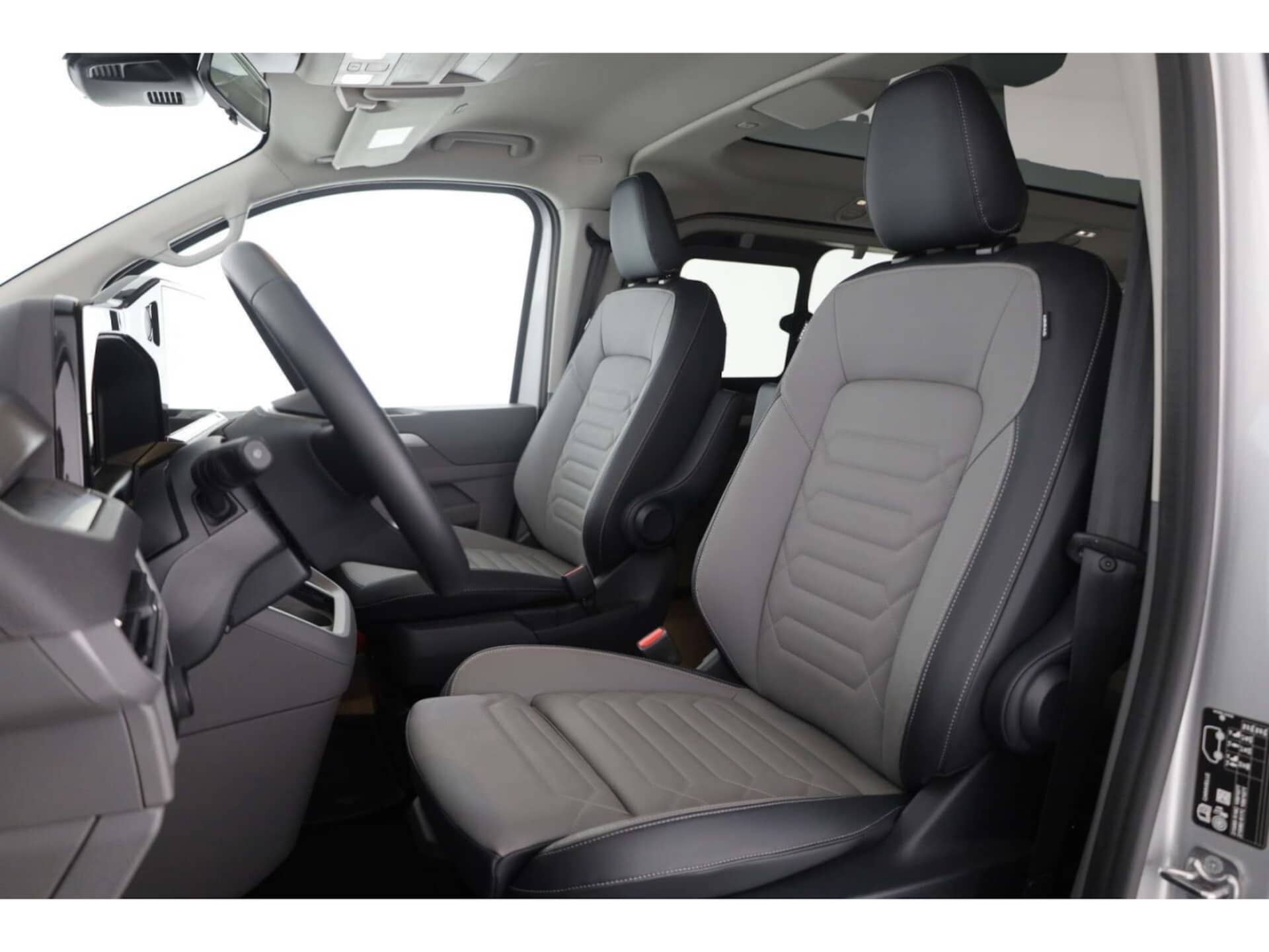 Volkswagen e-Caravelle Style