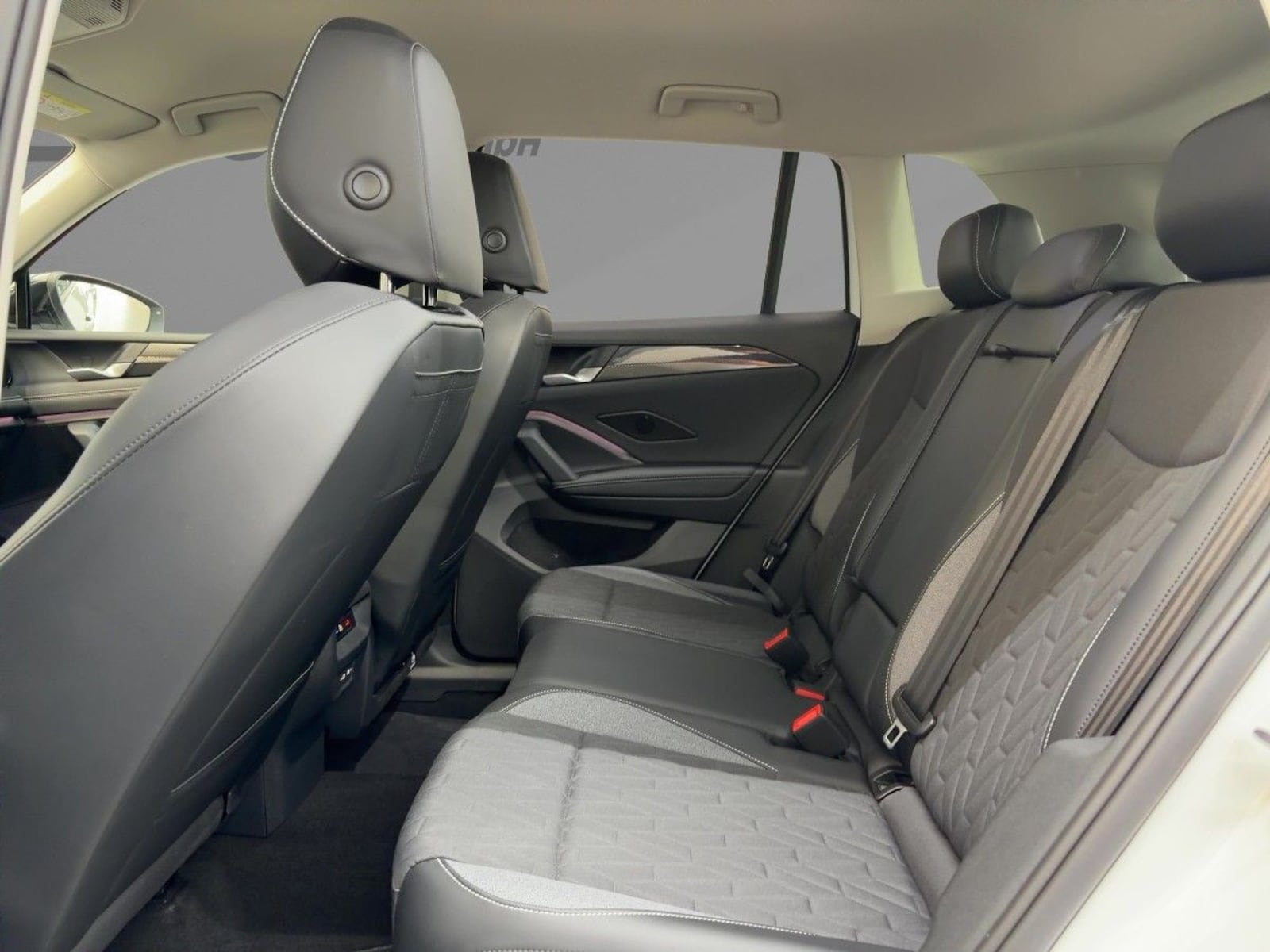 Volkswagen Tiguan – Bild 10