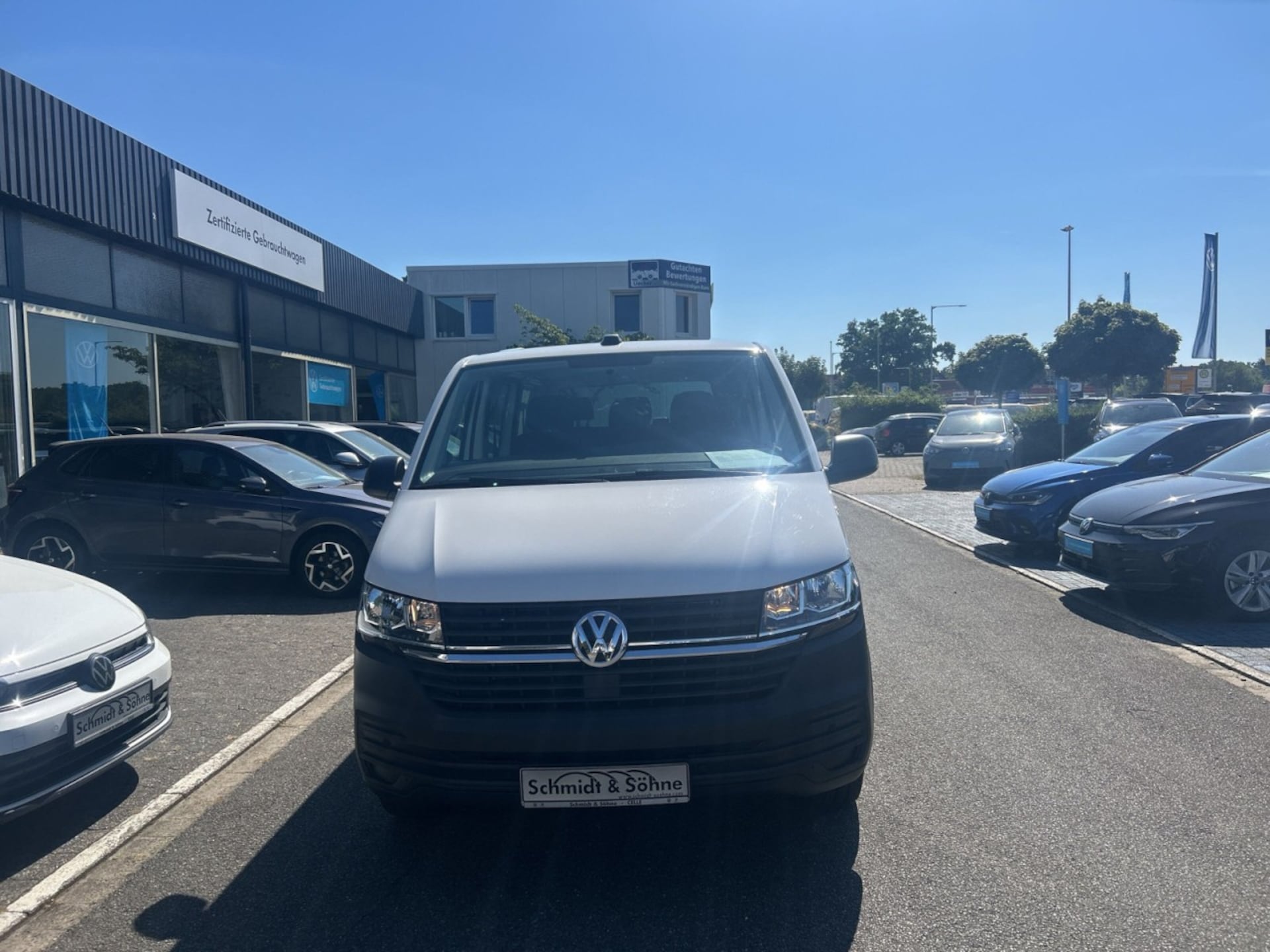 Volkswagen T6.1 Transporter Kombi langer Radstand