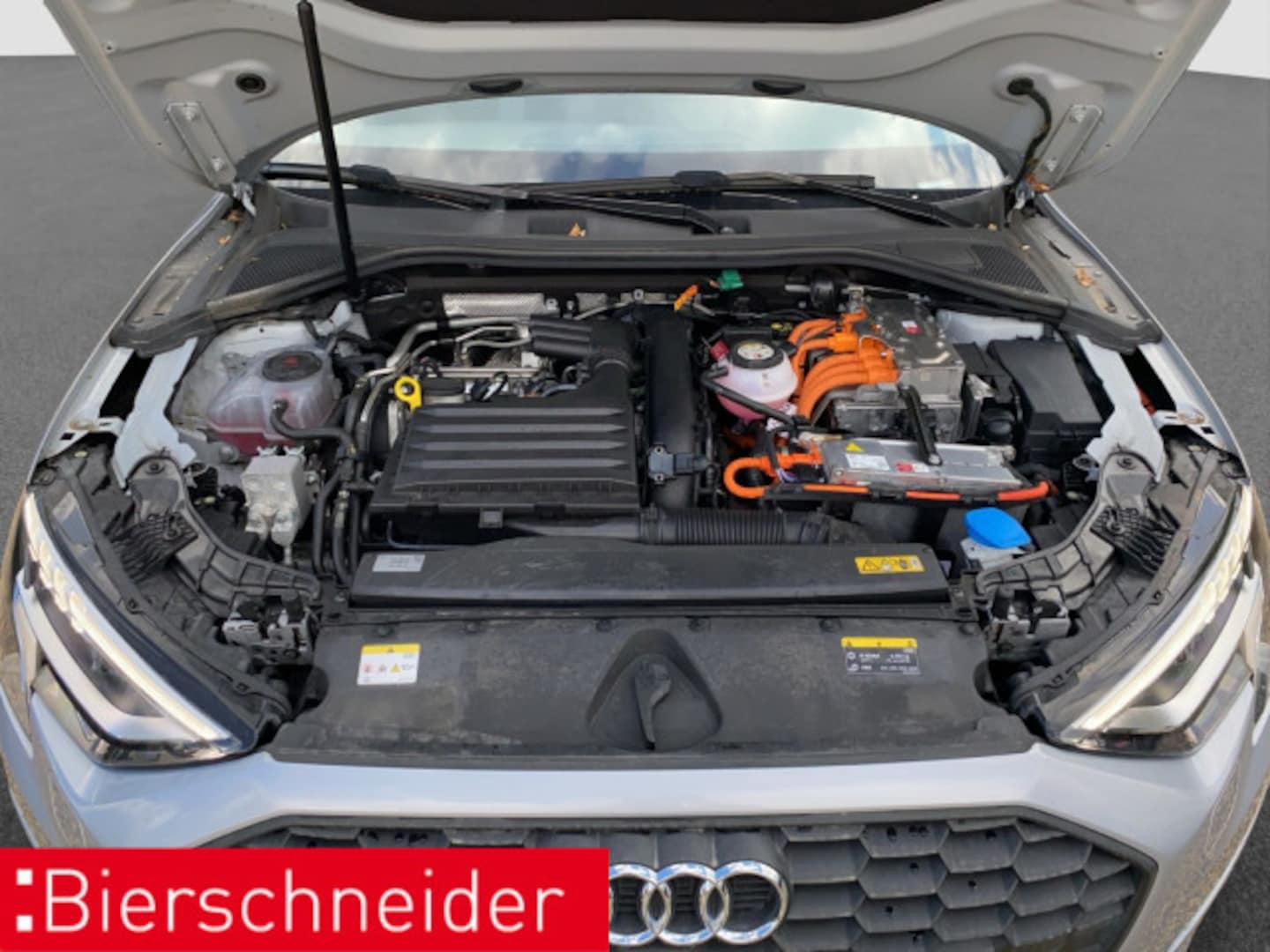 Bild über Audi A3 Sportback TFSI e 40 TFSI e S tronic - für weitere Informationen kontaktieren Sie den Audi Partner