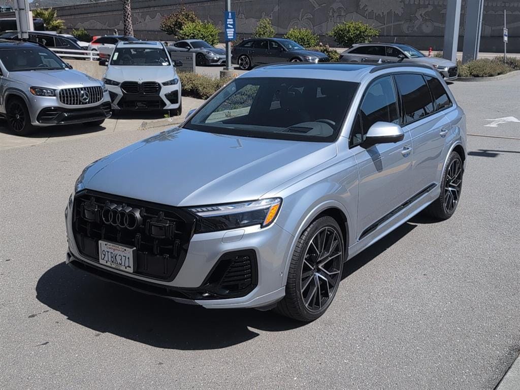 2025 Audi Q7 55 Prestige quattro Tiptronic's photo