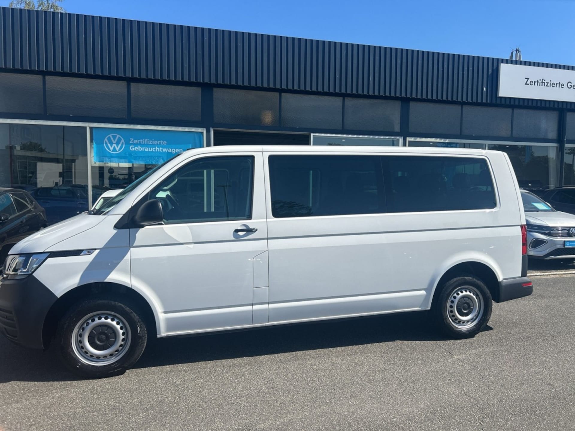 Volkswagen T6.1 Transporter Kombi langer Radstand