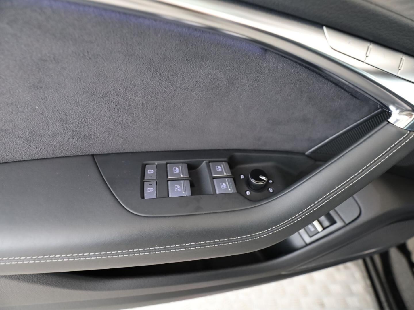 Bild über Audi S6 Limousine TDI quattro tiptronic - für weitere Informationen kontaktieren Sie den Audi Partner
