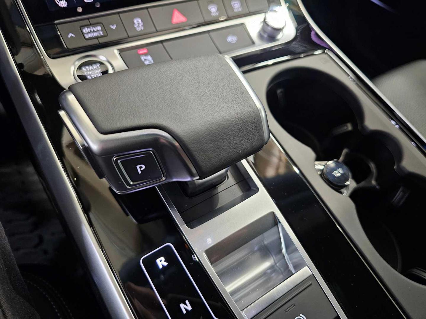2025 Audi Q8 Premium Plus - Photo 29