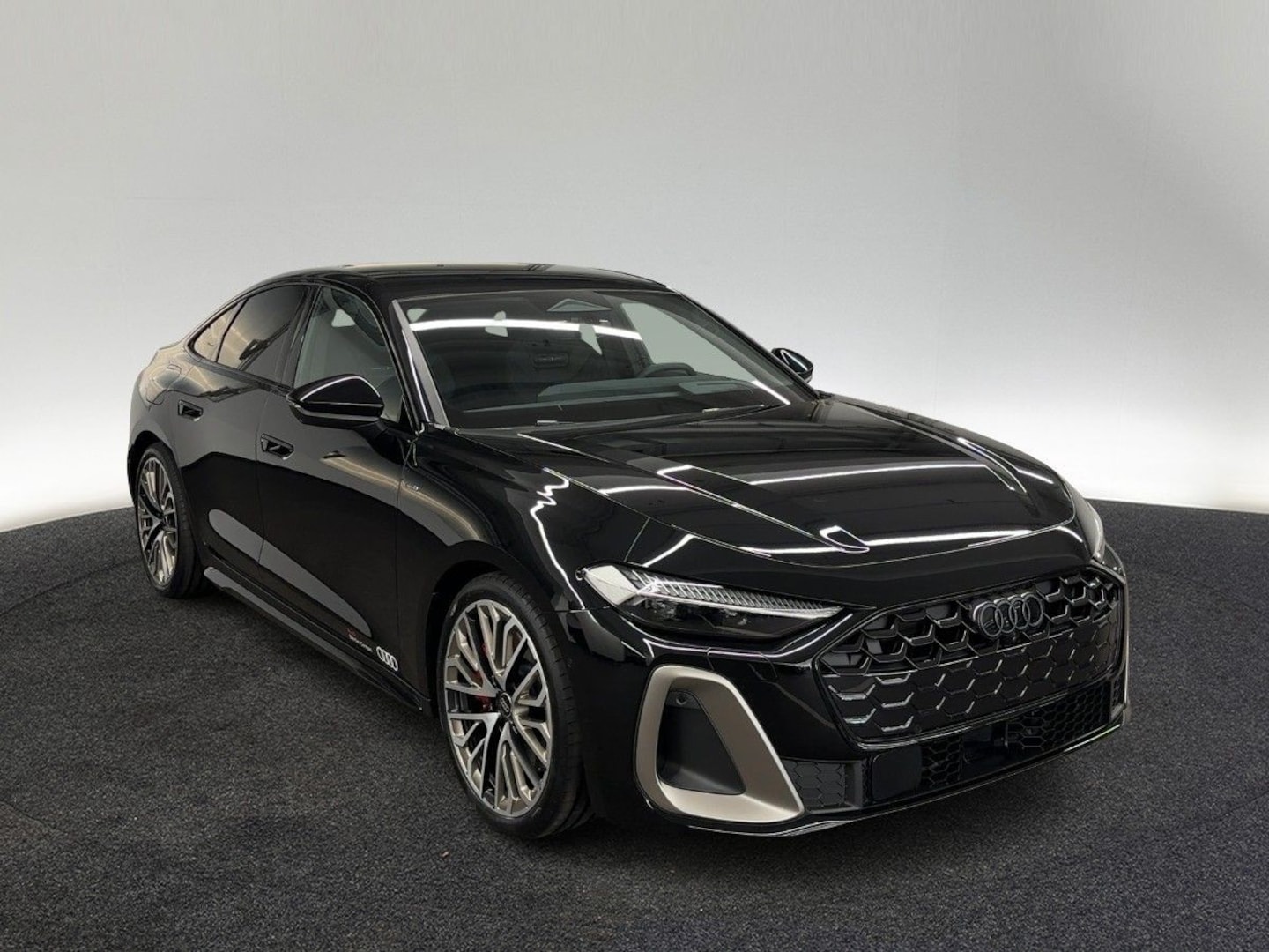 Bild über Audi A5 Limousine e-hybrid edition one e-hybrid quattro 270 kW S tronic - für weitere Informationen kontaktieren Sie den Audi Partner
