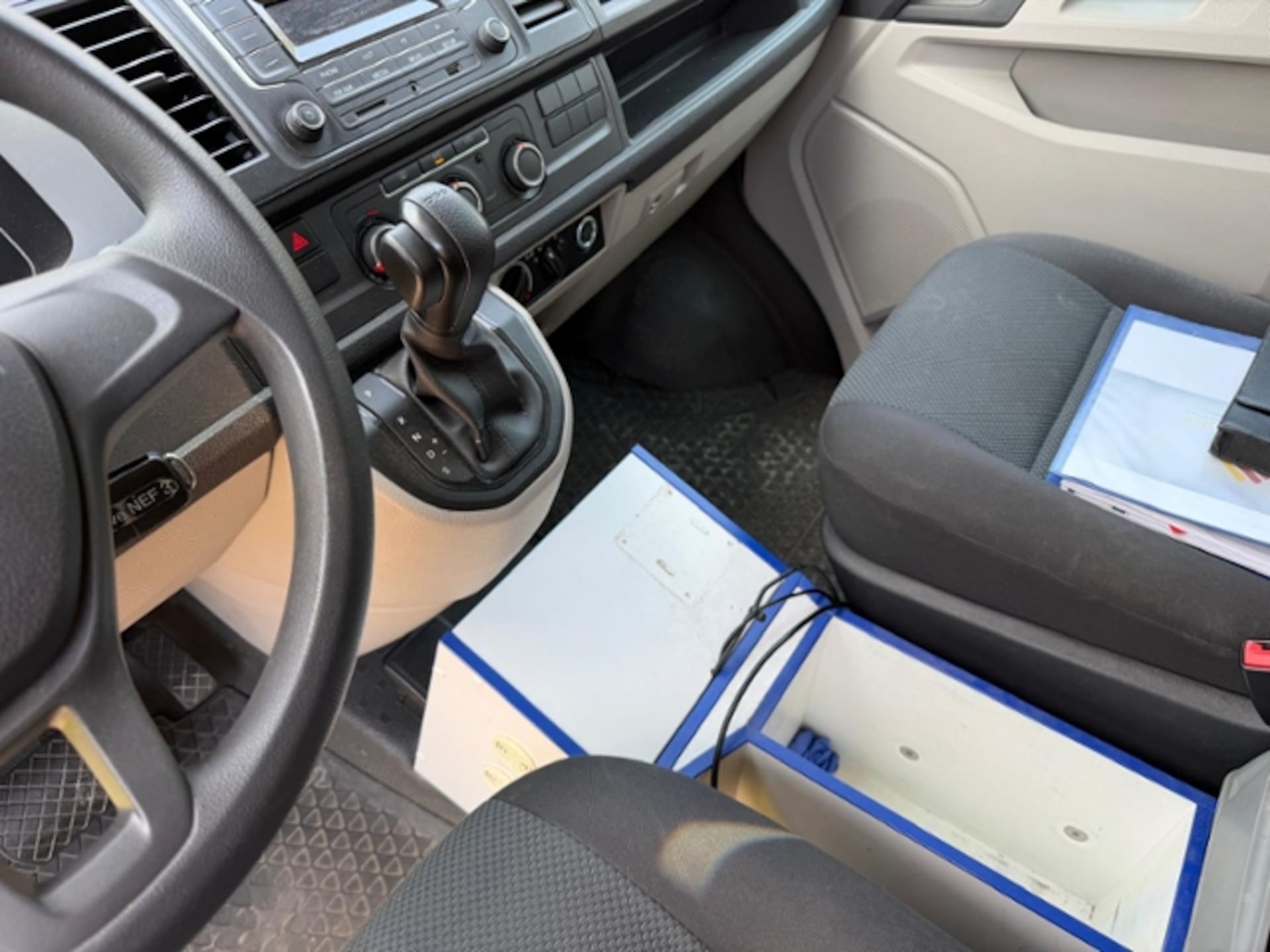 Volkswagen T6 Transporter Kombi kurzer Radstand