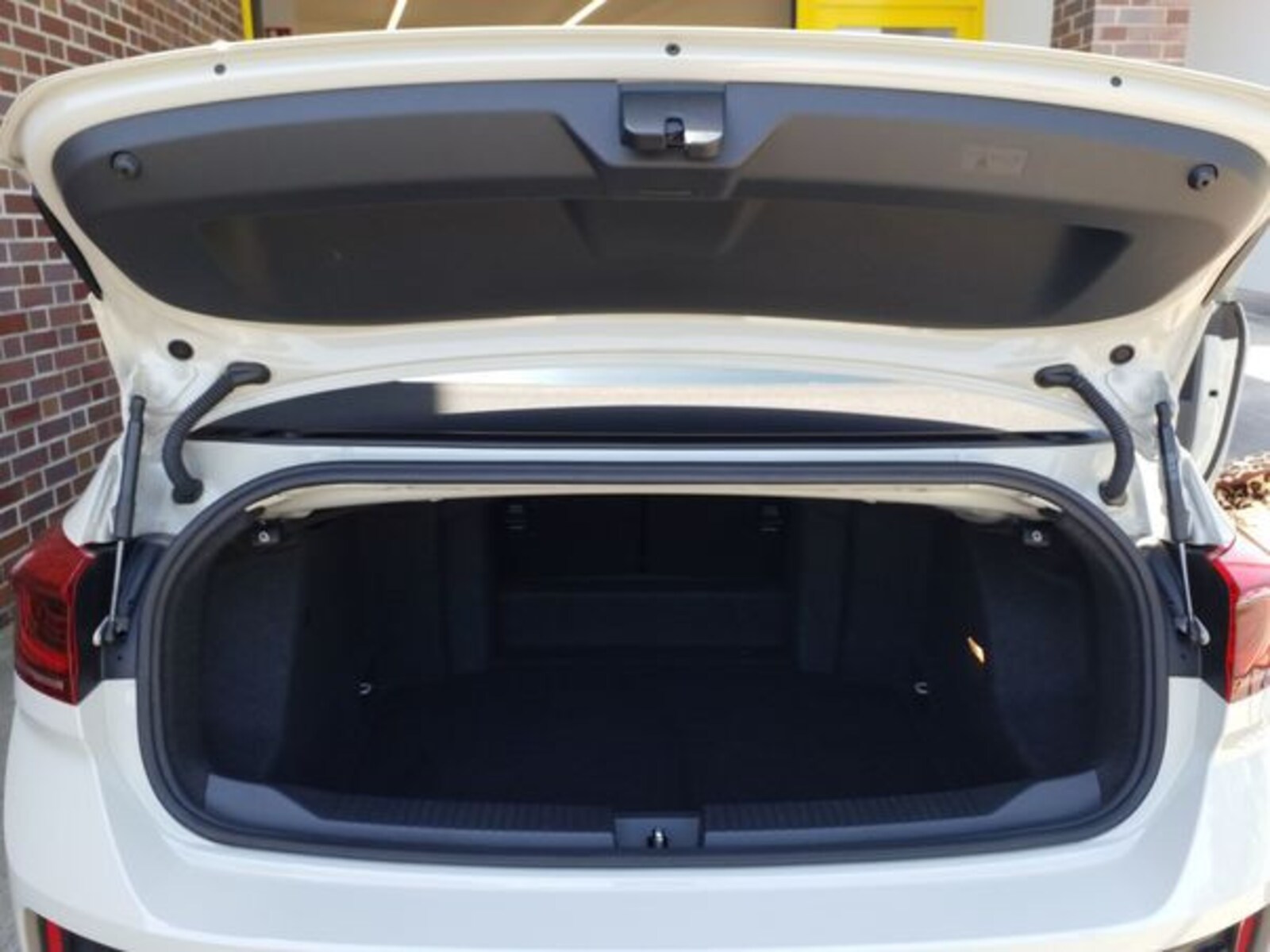 Volkswagen T-Roc Cabriolet – Bild 9