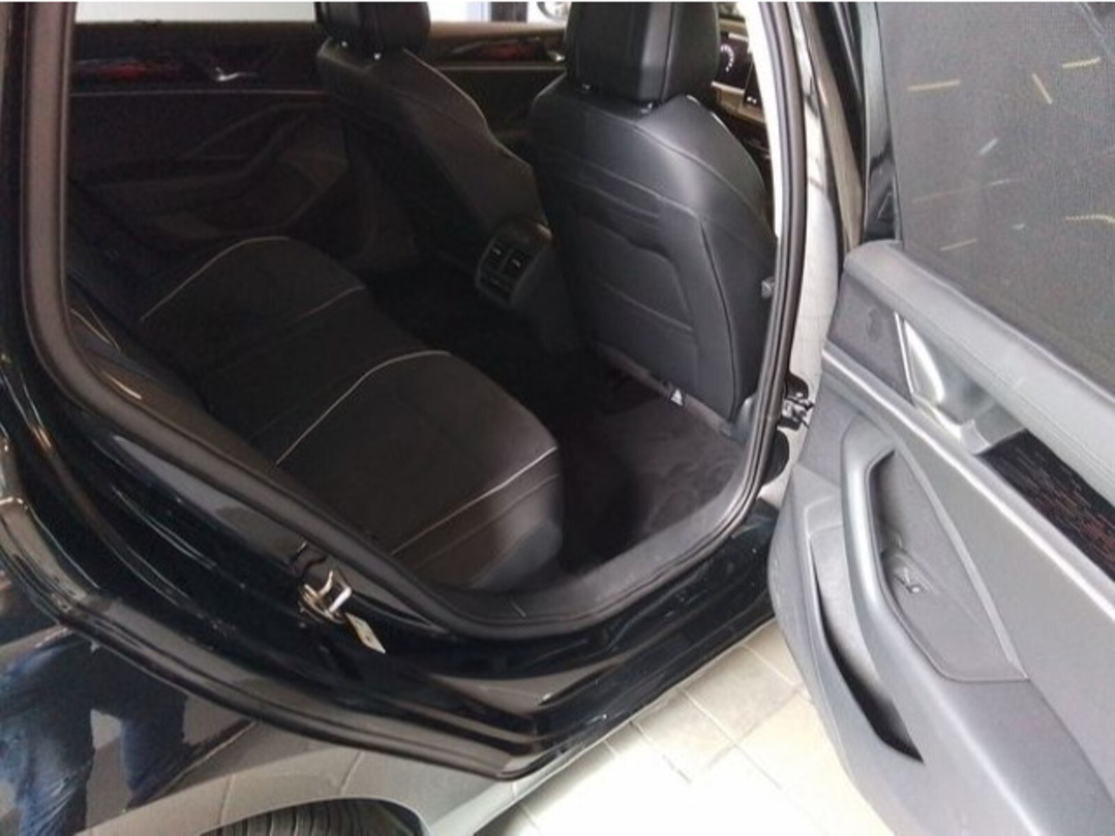 Volkswagen Passat – Bild 8