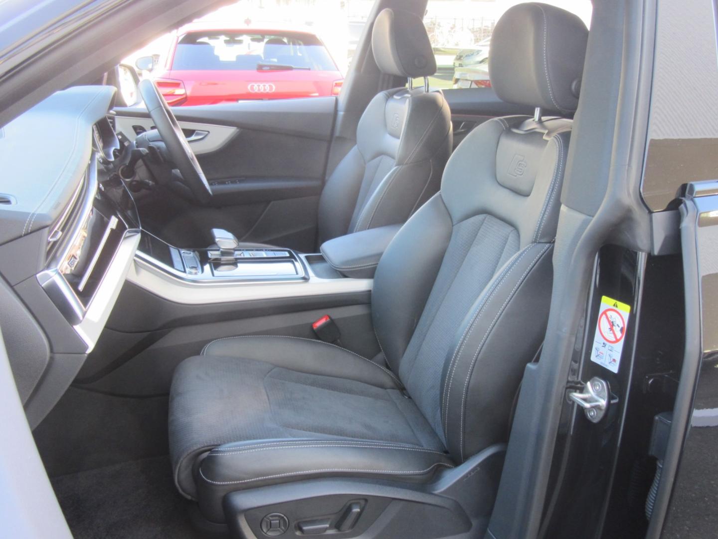 Image about Audi Q8 55 TFSI quattro S line 250(340) kW(PS) tiptronic
