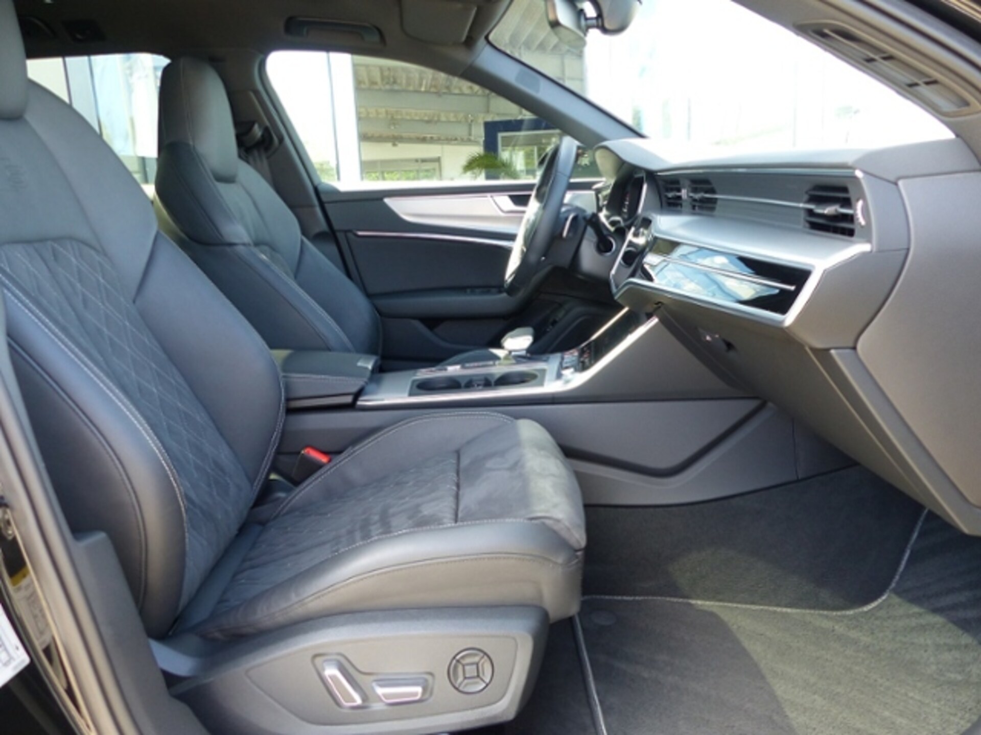 Audi S6 Avant