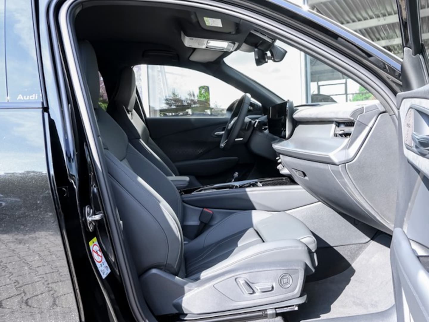 Bild über Audi Q3 SUV e-hybrid e-hybrid 200 kW S tronic - für weitere Informationen kontaktieren Sie den Audi Partner