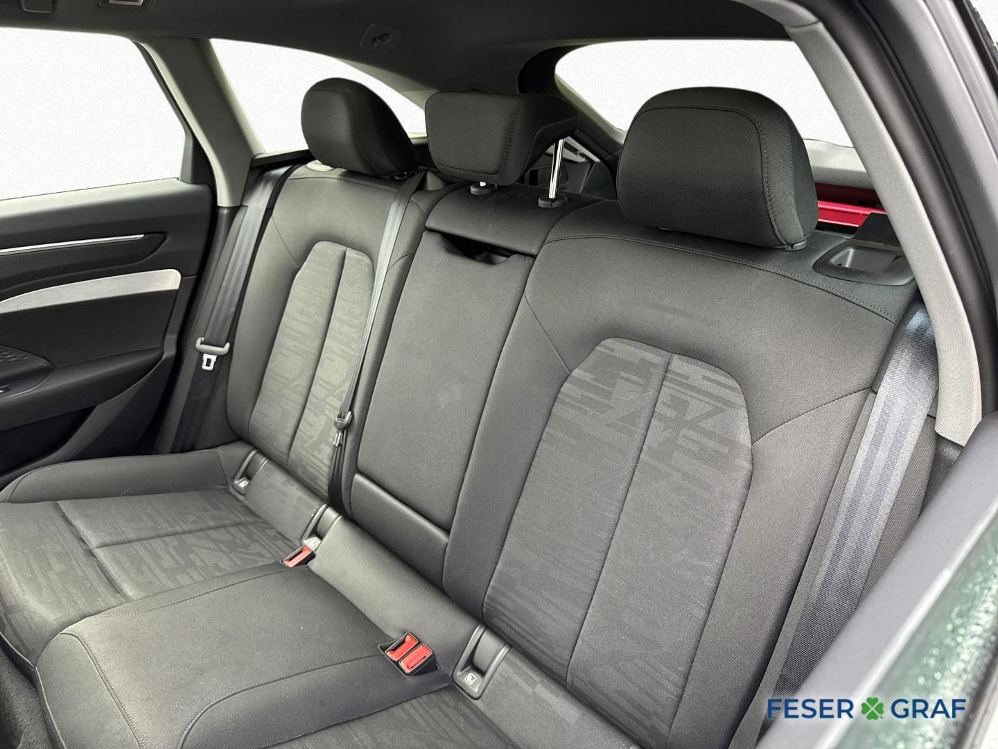 Bild über Audi A6 Avant TDI quattro 150 kW S tronic - für weitere Informationen kontaktieren Sie den Audi Partner