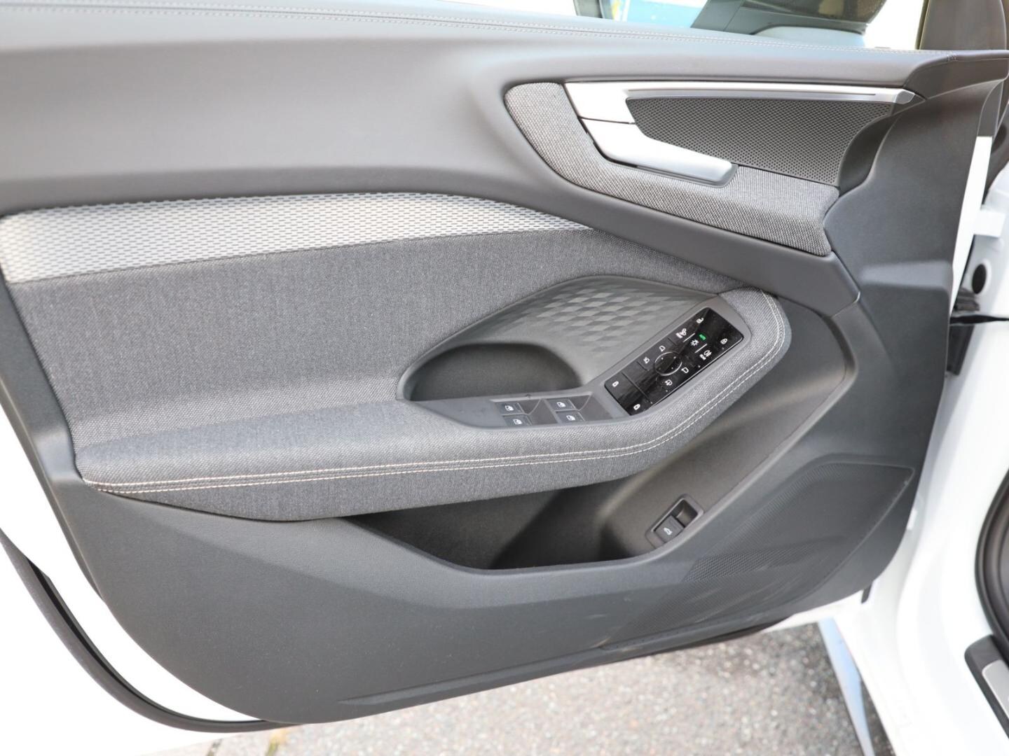 Bild über Audi A5 Avant TDI 150 kW S tronic - für weitere Informationen kontaktieren Sie den Audi Partner