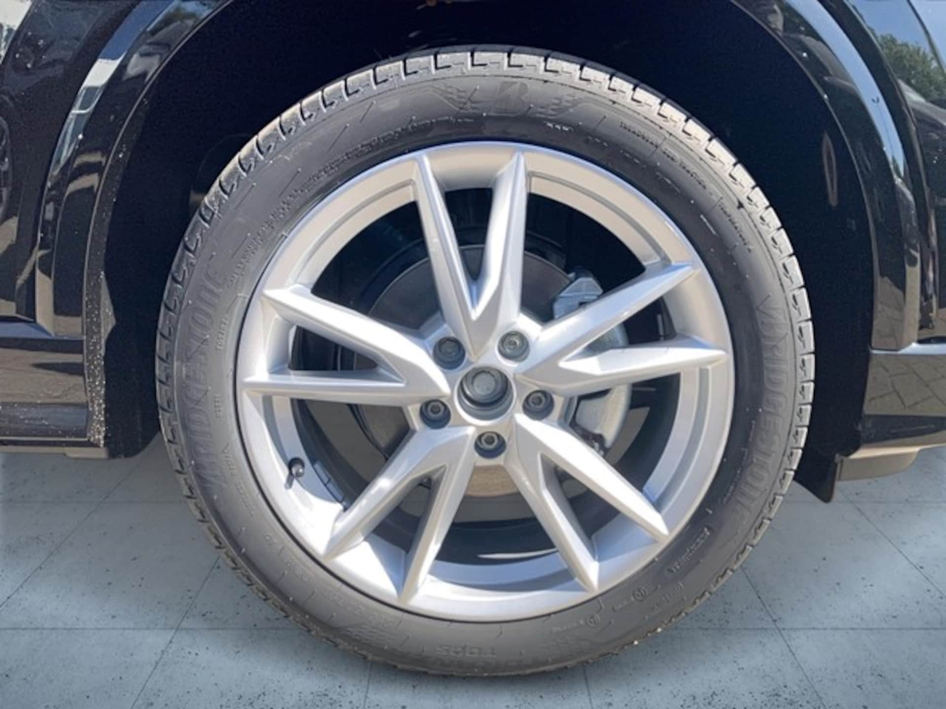 Audi Q2 S line
