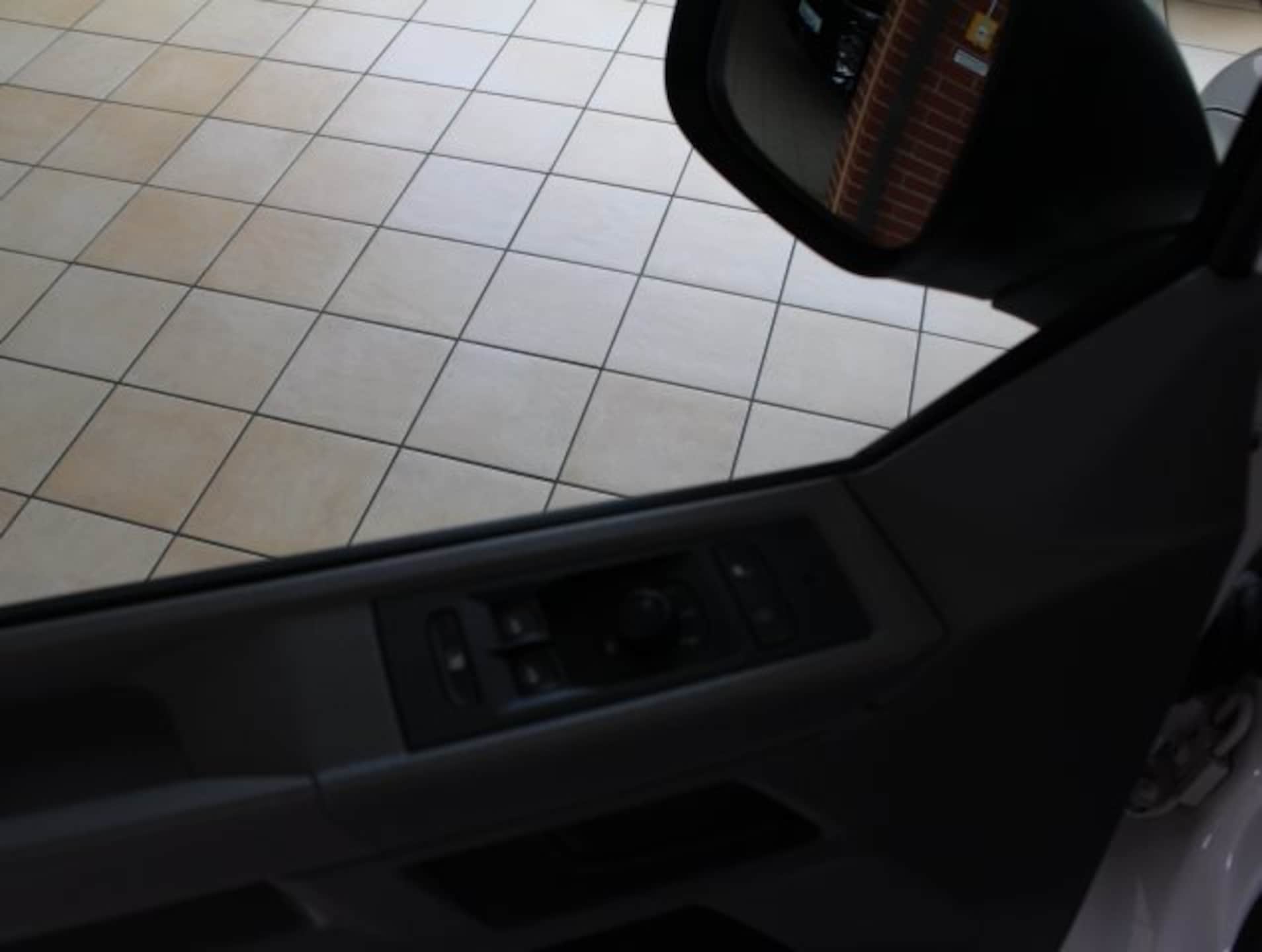 Volkswagen T6.1 Transporter Kasten kurzer Radstand