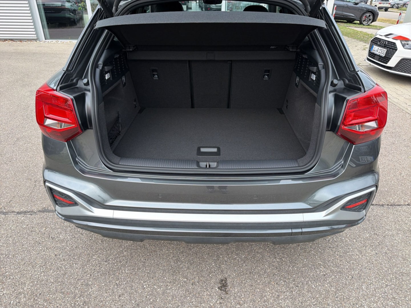 Bild über Audi Q2 S line 35 TDI S tronic - für weitere Informationen kontaktieren Sie den Audi Partner