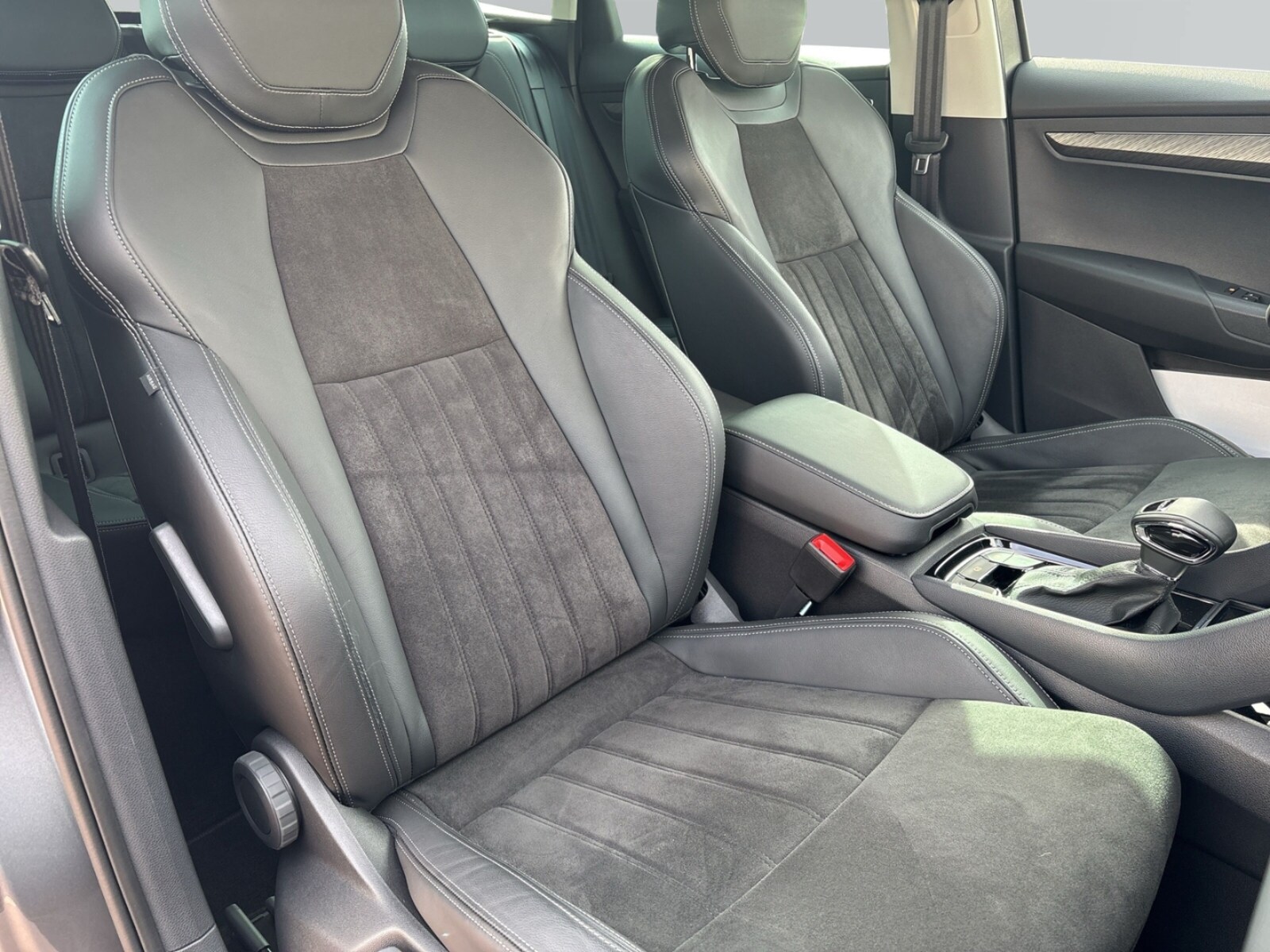 Škoda Karoq – Bild 8