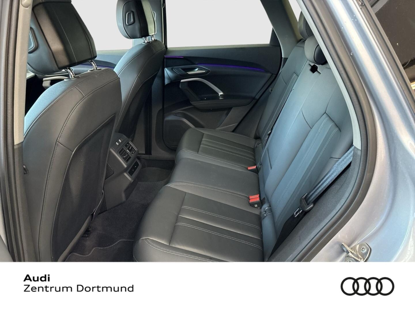 Bild über Audi Q5 SUV TDI quattro 150 kW S tronic - für weitere Informationen kontaktieren Sie den Audi Partner