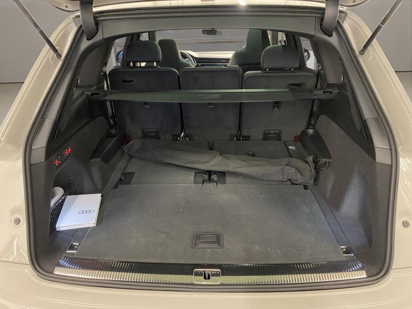 Bild über Audi Q7 SUV S line business TDI quattro 210 kW tiptronic - für weitere Informationen kontaktieren Sie den Audi Partner