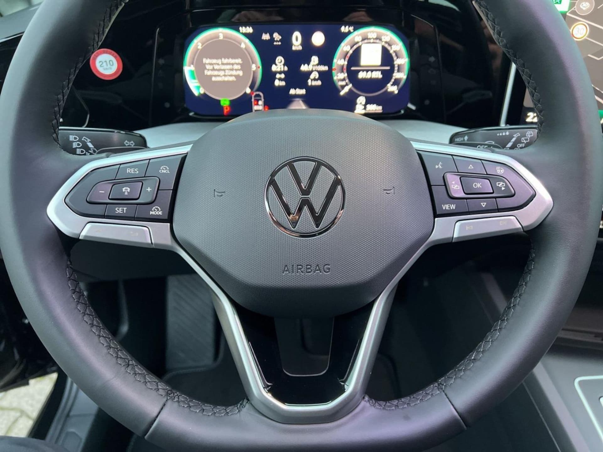 Volkswagen Golf Life